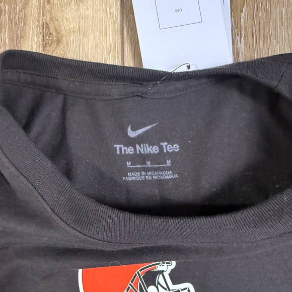 Nike Cleveland Browns 24 Chubb Brown Tshirt Men’s Medium NWT - Picture 4 of 10